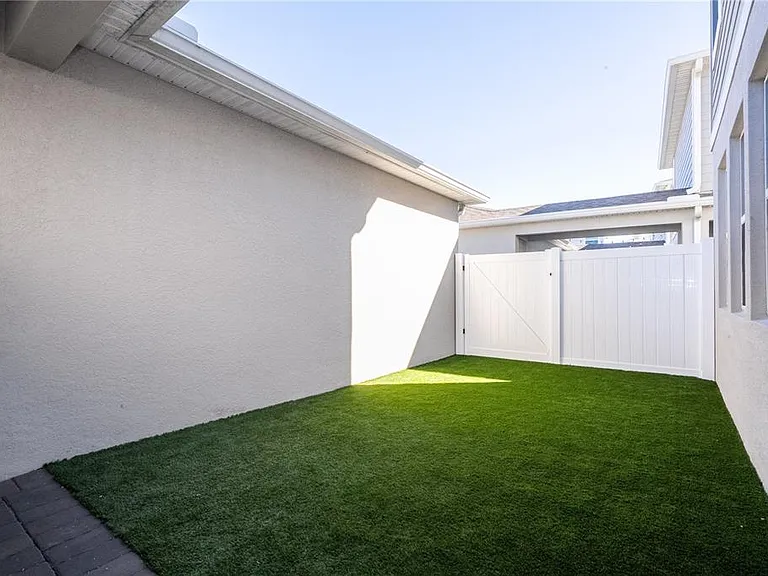 14025 Kauai Dr — Photo 48