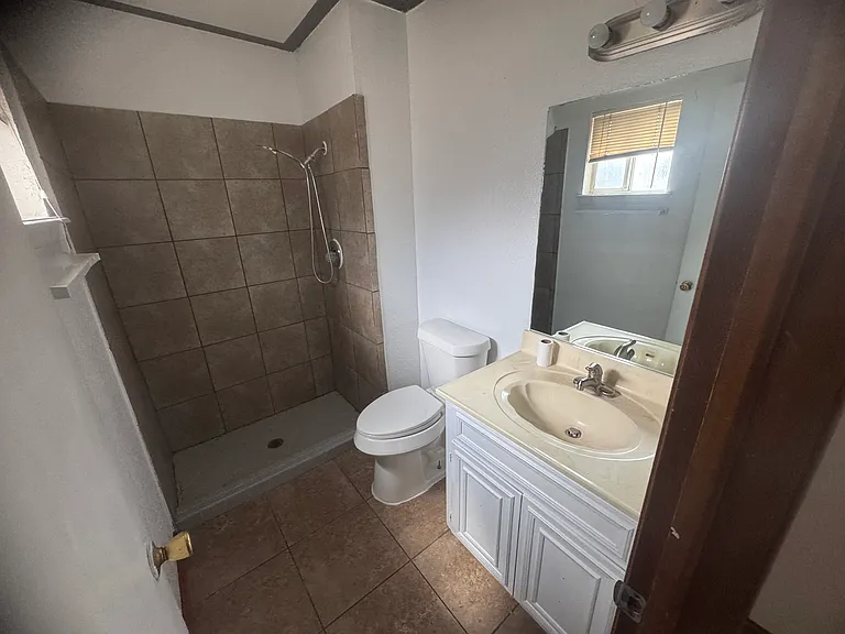 11325 Lake Geneva Dr — Photo 8
