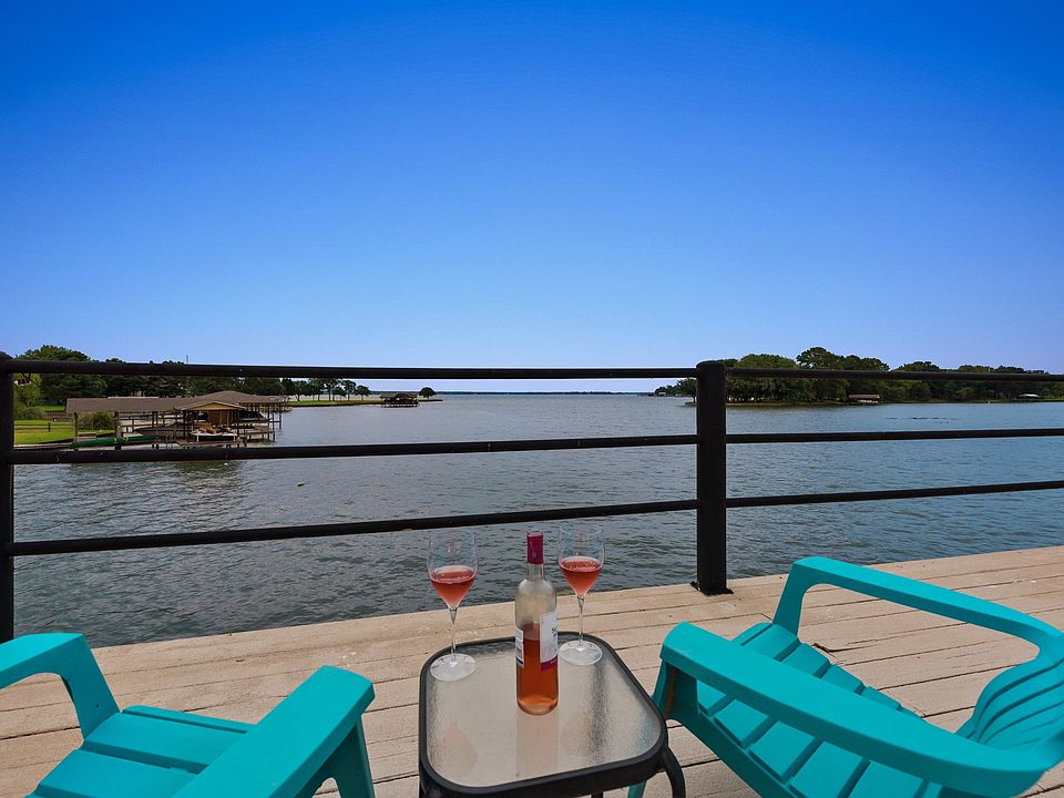 328PebbleBeachDr-25.jpg