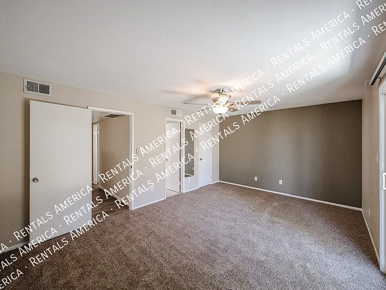 4555 W Continental Dr — Photo 34