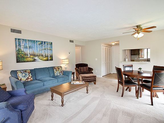 5th image of 250 Sugar Gum Ln #227
