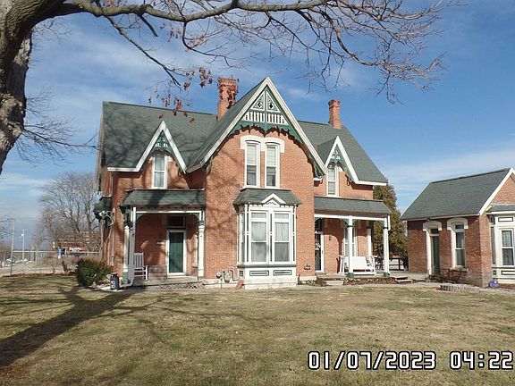 2nd image of 110 N Stanford St