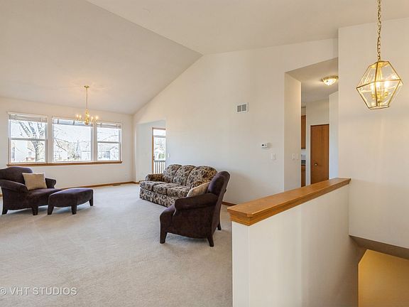2nd image of 2318 Ashbrook Ln