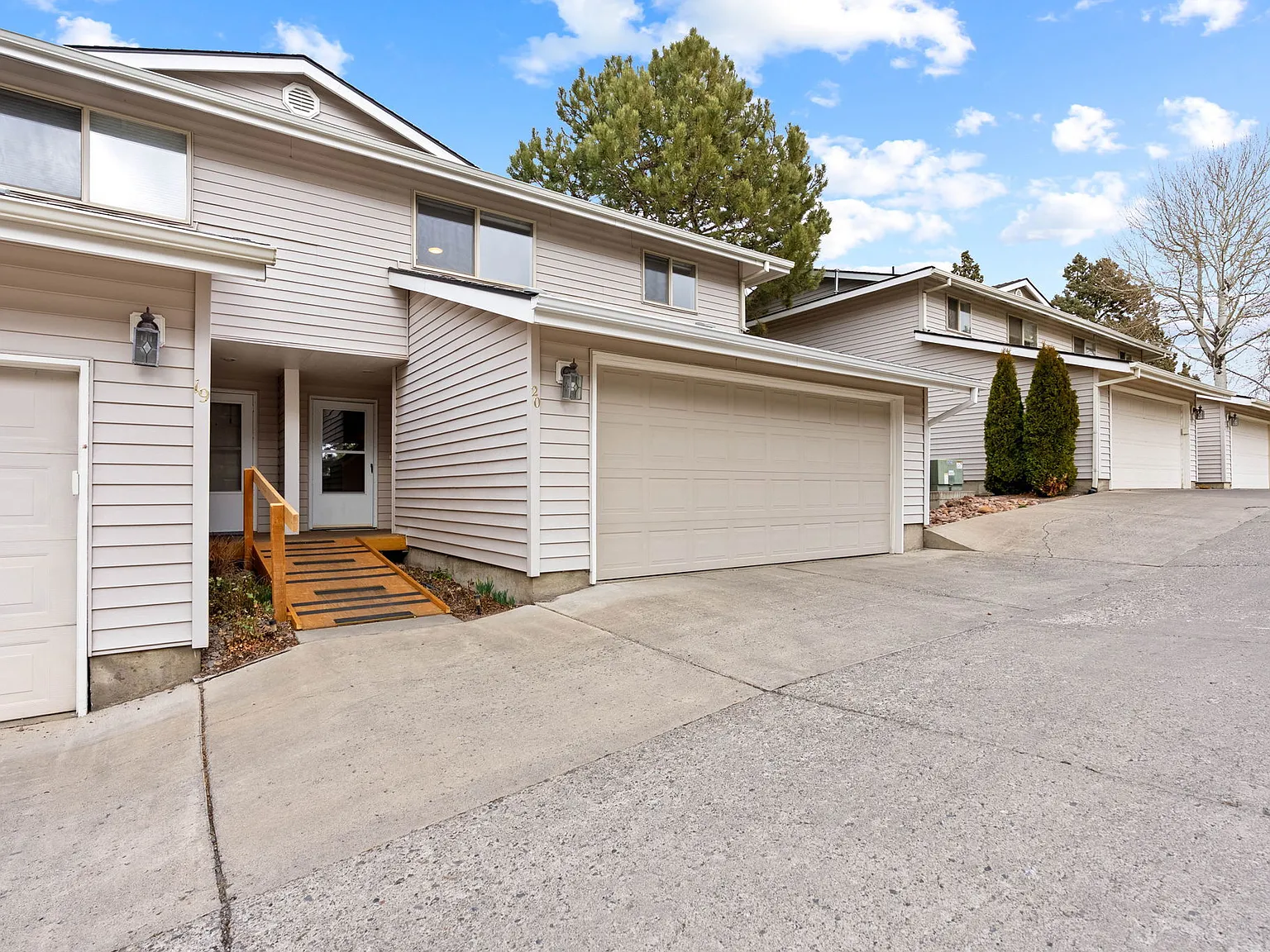 2 bed, 2.5 bath, 1256 sqft, $2,275 — Photo 3