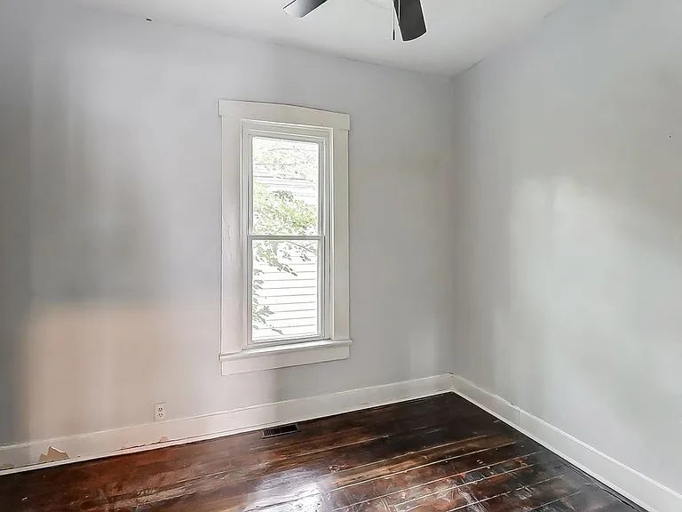 424 Bantz Ct — Photo 14