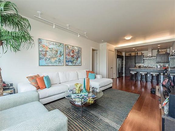 3rd image of 210 Lee Barton Dr Unit 313