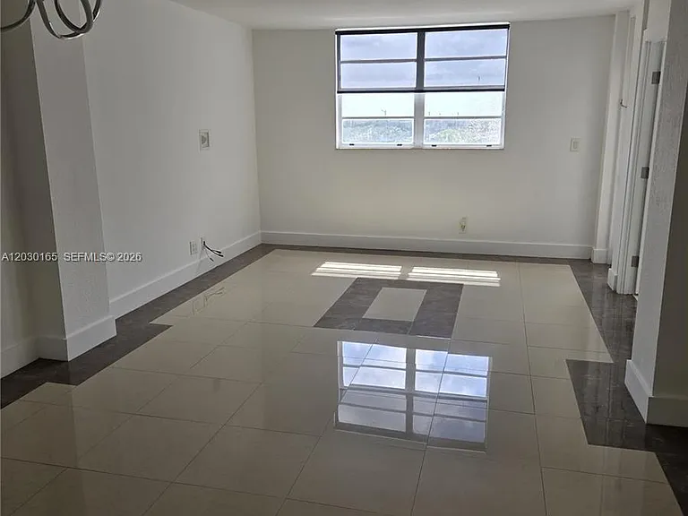 2903 N Miami Beach Blvd #804 — Photo 4