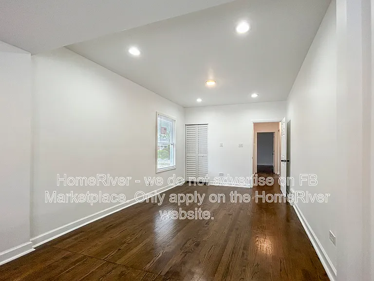 10046 S Perry Ave — Photo 12