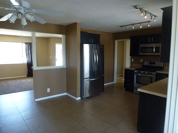 2nd image of 681 Melrose Pl