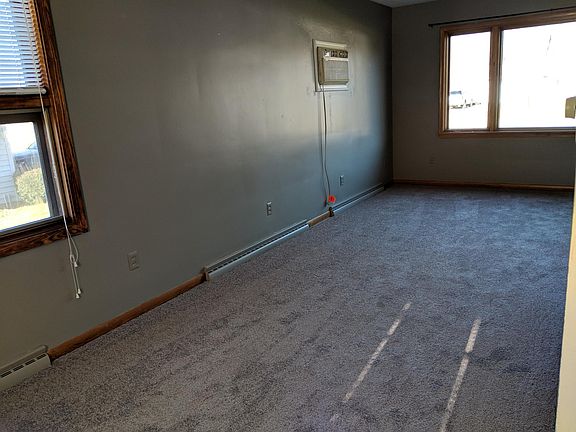 3rd image of 3208 Pleasant Dr #B