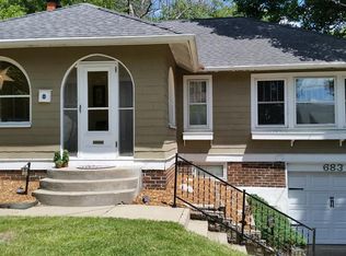 683 31st St, Des Moines, IA 50312