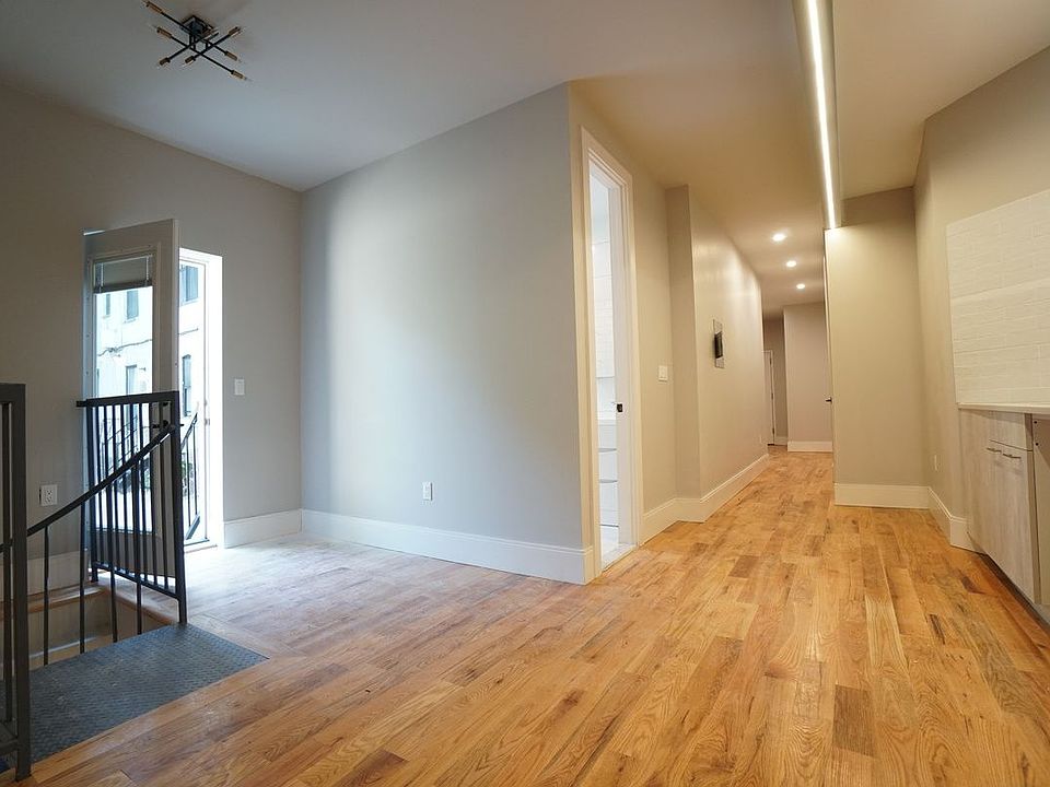 1st image of 245 Sullivan Pl #A5b