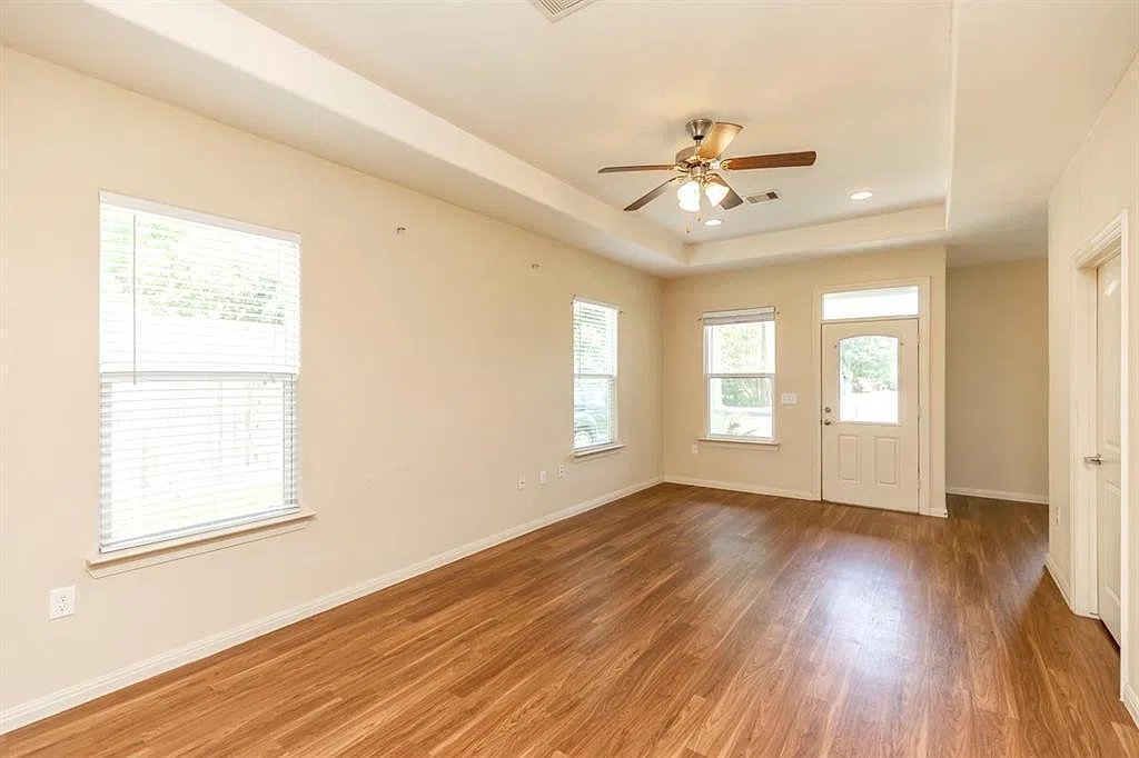 6173 Madison St — Photo 3