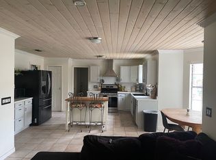 450 Marys Ct, Saint Marys, GA 31558