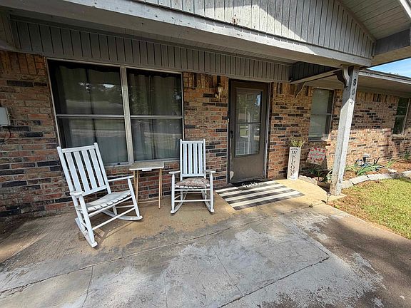 4th image of 804 Grapevine Rd
