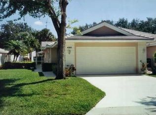 4361 Lacey Oak Dr, Palm Beach Gardens, FL 33410