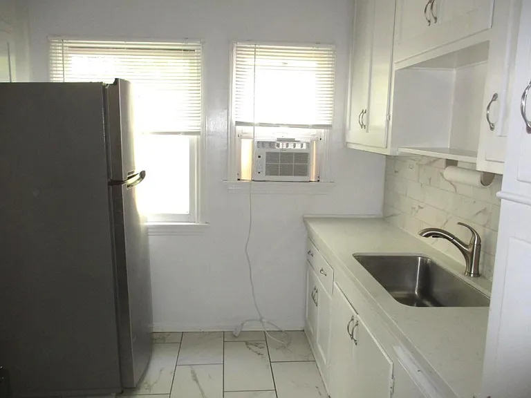 1101 Mound Ave #2 — Photo 6
