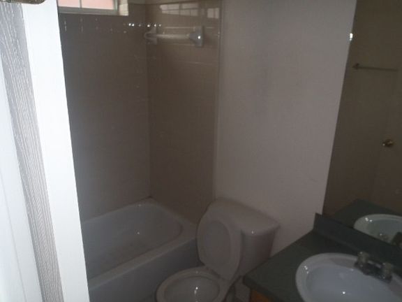 5th image of 4306 Jeff Scott Dr APT D