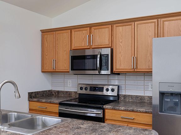 5th image of 26 Mountain Creek Ct