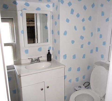 4th image of 9 W 51st St #1
