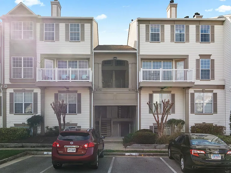 9274 Cardinal Forest Ln #302 — Photo 1