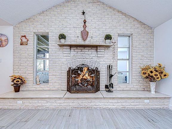 5th image of 7051 Morningstar Ln