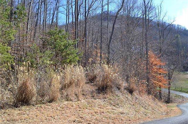 1st image of 44 Applewood Ln #94
