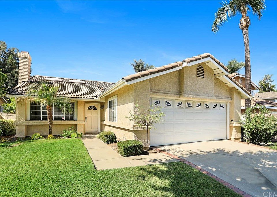 1st image of 897 Arbor Cir