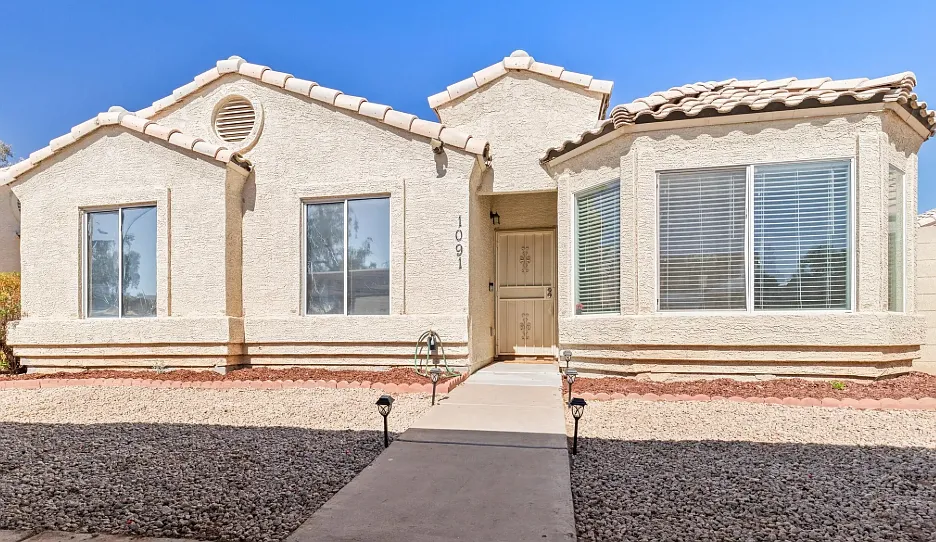 8520 West Palm Lane — Photo 3
