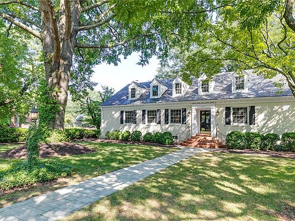 2nd image of 207 Tuckahoe Blvd