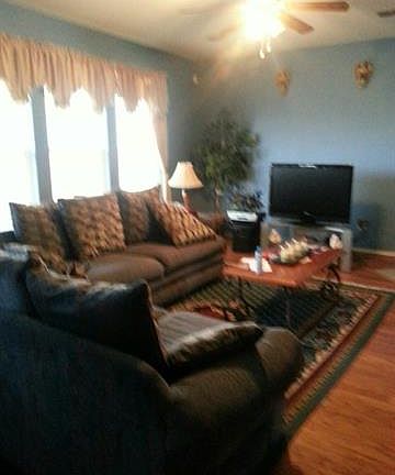3rd image of 300 Heritage Dr
