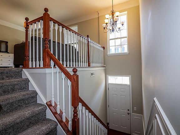 3rd image of 9348 Tanhurst Dr