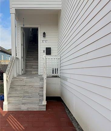 3rd image of 1715-1717 N Robertson St