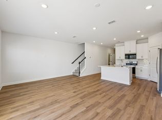 8128 Hidden Springs Trl, Charlotte, NC 28216