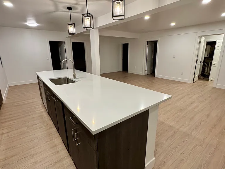 701 Clarendon Ave #B — Photo 3
