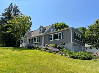 25 Esquire Rd, Norwalk, CT 06851