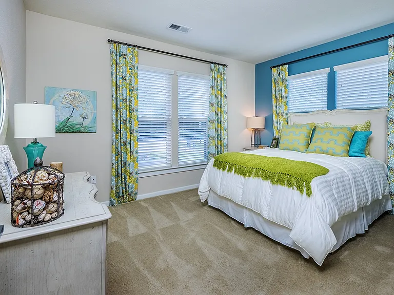 Windward Long Point Apartments — Photo 22