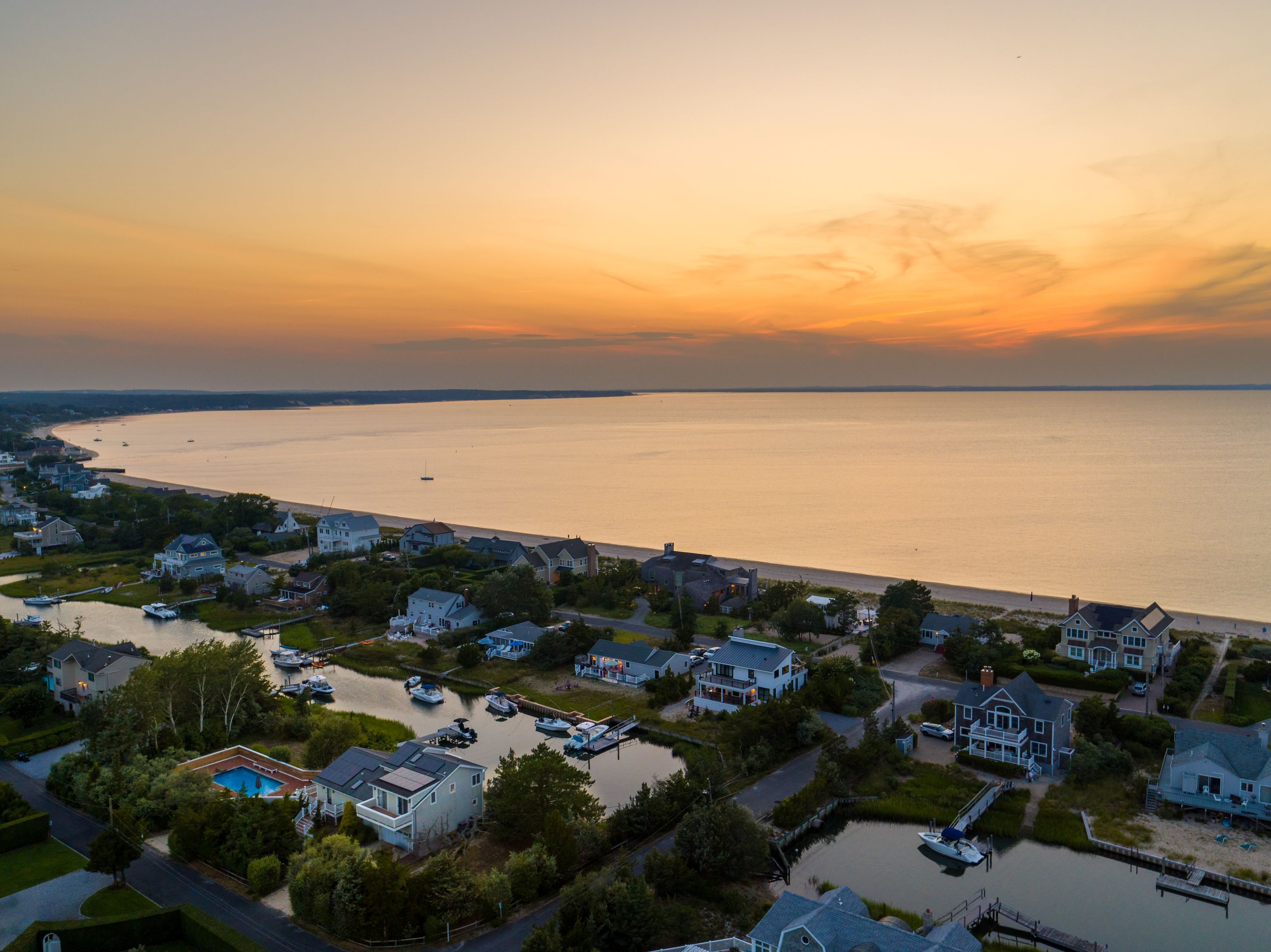 19 Sandgate Ln, Southampton, NY 11968 Out East