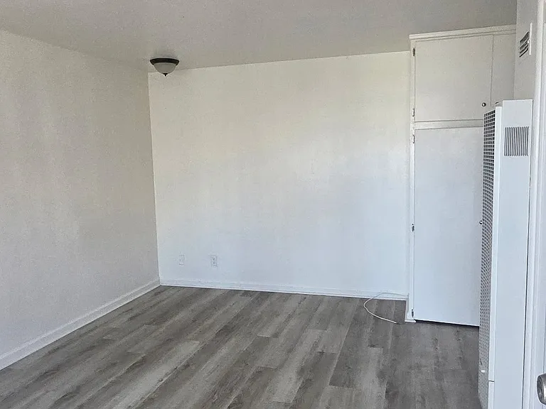 4702 Mission Blvd #13 — Photo 5