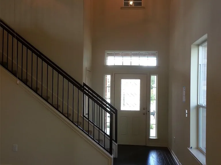 2504 McDonald Way — Photo 18