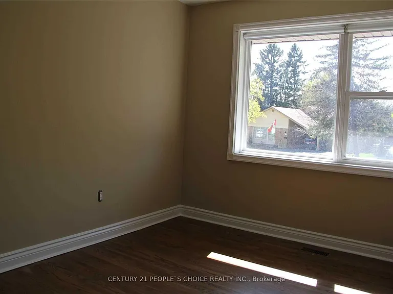 39 Meadowland Dr — Photo 10