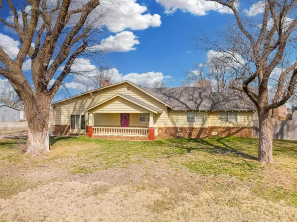 5008 W Red Rock Rd, Hutchinson, KS 67501