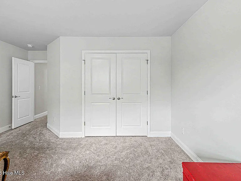 702 Greenwich Pl — Photo 35