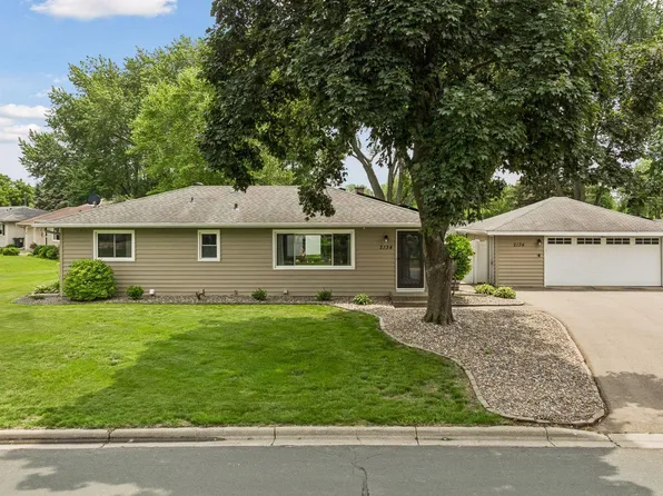2134 Shale Ln, Eagan, MN 55122