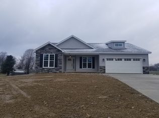 108 Juniper Dr, Columbiana, OH