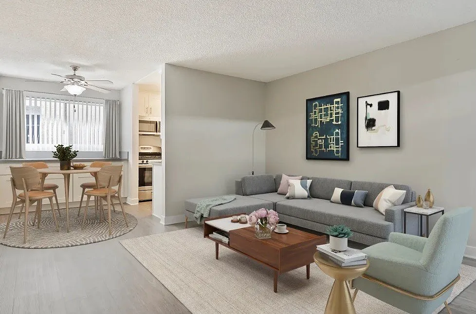 Kaitlin Court Apartments — Photo 1