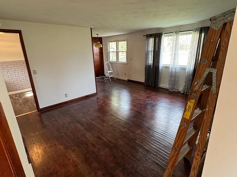 12 Gettman Dr — Photo 5