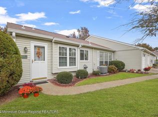 910B Liverpool Cir, Manchester, NJ 08759