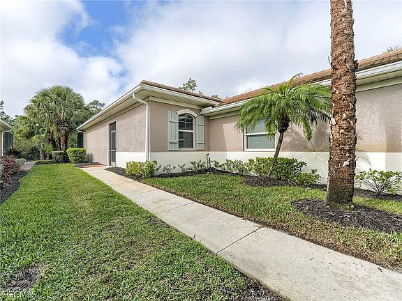 3rd image of 10610 Camarelle Cir