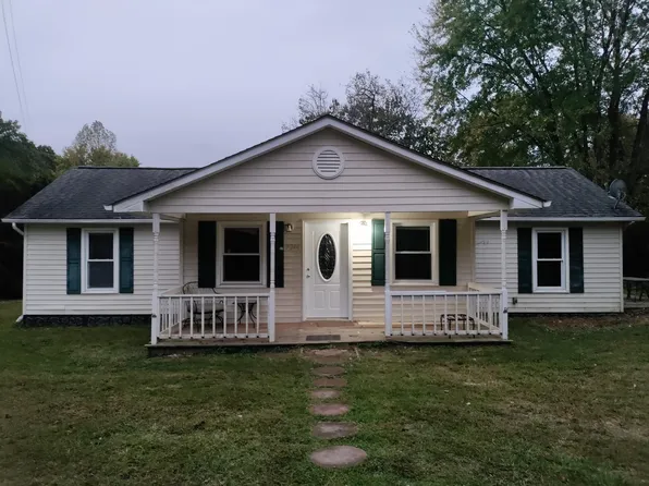 9244 Kings Dr, King George, VA 22485